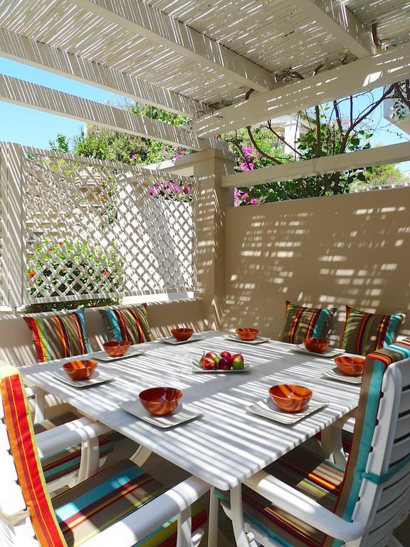 Pentathlon Collection Villa