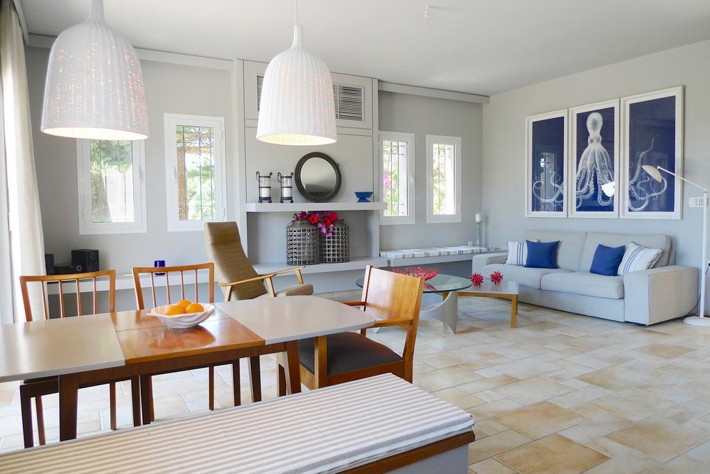 Villa Pentathlon Collection
